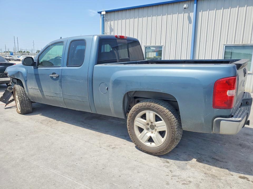 Photo 2 from auction – 2007 CHEVROLET SILVERADO with VIN 2GCEC19J171612544