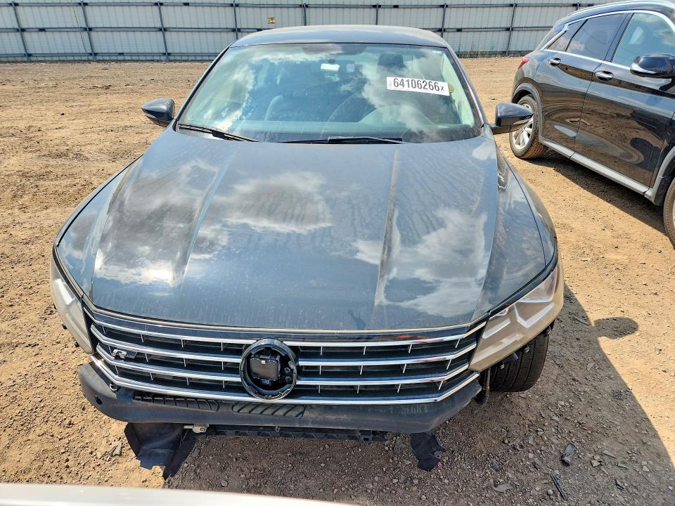 Photo 5 from auction – 2017 VOLKSWAGEN PASSAT with VIN 1VWDT7A35HC073236