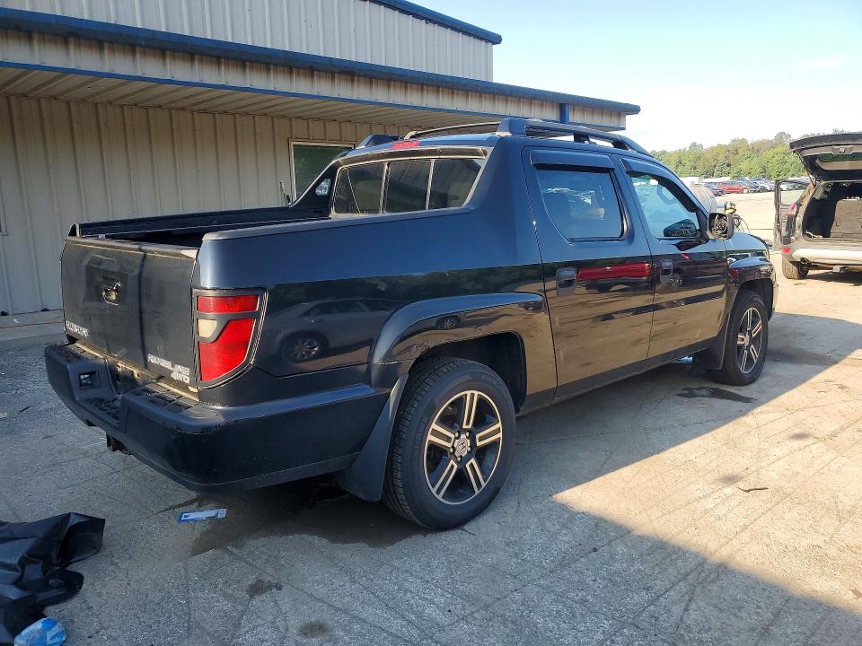 Photo 3 from auction – 2013 HONDA RIDGELINE with VIN 5FPYK1F72DB011510