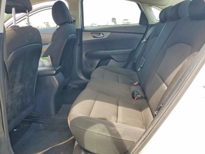 Photo 10 from auction – 2021 KIA FORTE with VIN 3KPF24AD0ME310594