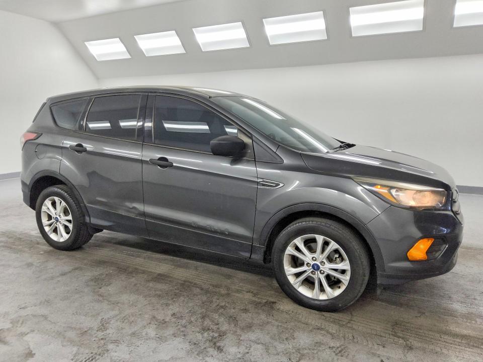 Photo 4 from auction – 2018 FORD ESCAPE with VIN 1FMCU0F70JUA04500
