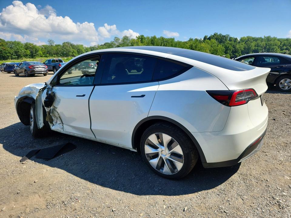 Photo 2 from auction – 2023 TESLA MODEL Y with VIN 7SAYGDEE0PA109533