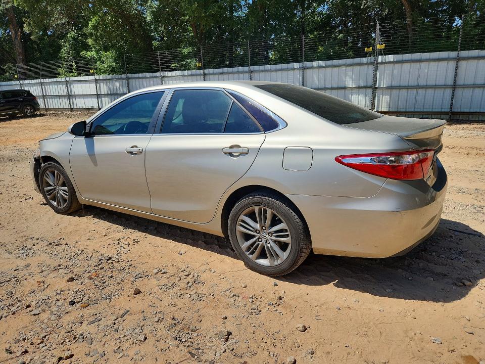 Photo 2 from auction – 2015 TOYOTA CAMRY with VIN 4T1BF1FKXFU494760