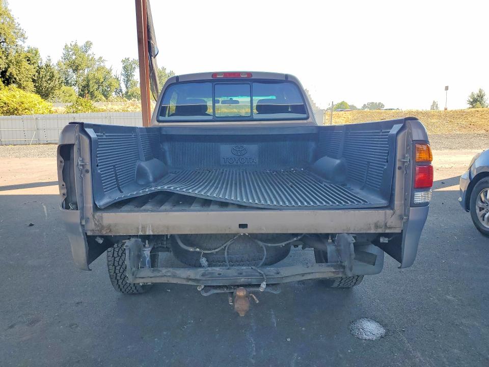 Photo 6 from auction – 2000 TOYOTA TUNDRA with VIN 5TBBT441XYS018114