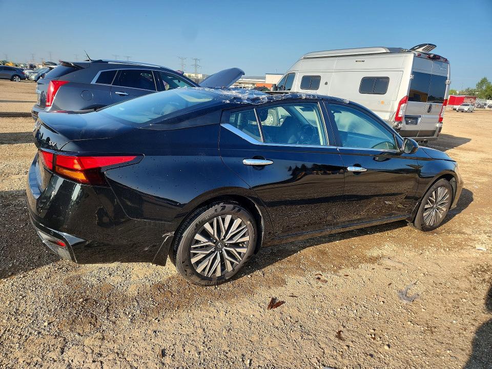 Photo 3 from auction – 2024 NISSAN ALTIMA with VIN 1N4BL4DV6RN404097