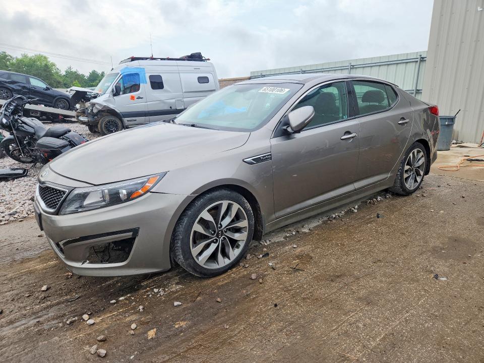 KIA OPTIMA 2015 with VIN 5XXGR4A68FG515575 - Photo from auction