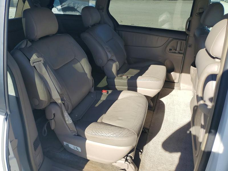 Photo 11 from auction – 2005 TOYOTA SIENNA with VIN 5TDBA22C55S047621
