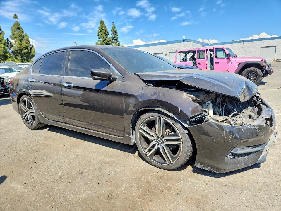 Photo 4 from auction – 2017 HONDA ACCORD with VIN 1HGCR2F5XHA249902