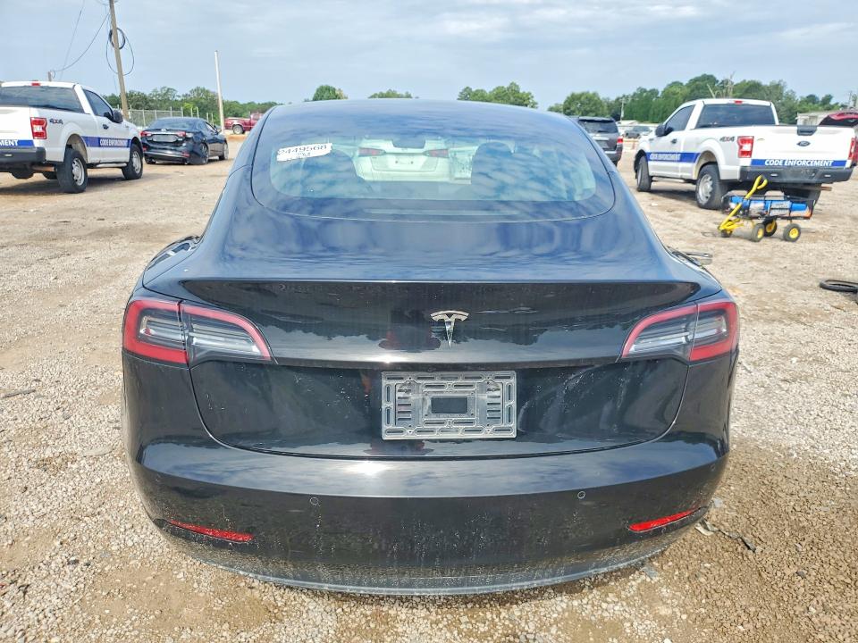 Photo 6 from auction – 2018 TESLA MODEL 3 with VIN 5YJ3E1EA0JF172117