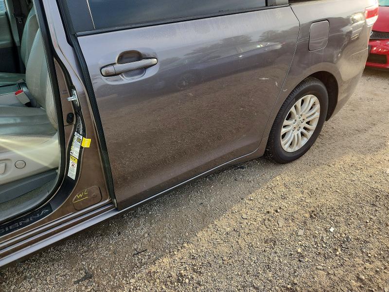 Photo 13 from auction – 2014 TOYOTA SIENNA with VIN 5TDYK3DC5ES464831