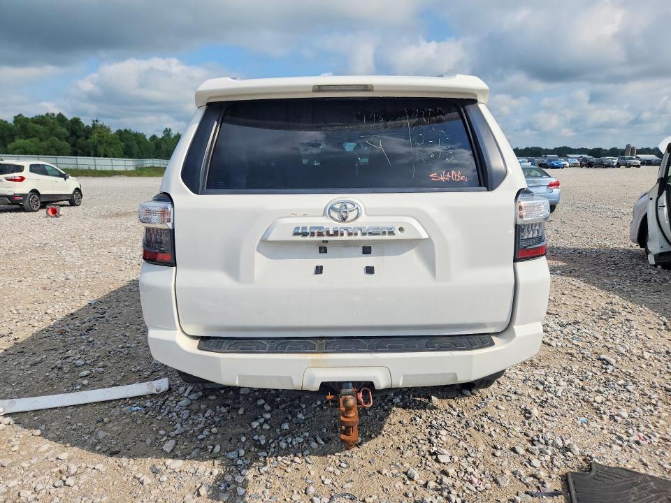 Photo 6 from auction – 2014 TOYOTA 4RUNNER with VIN JTEBU5JR1E5154987