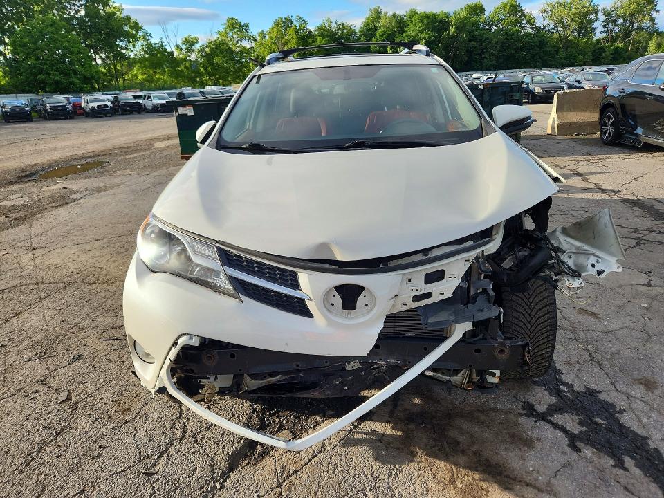 Photo 5 from auction – 2013 TOYOTA RAV4 with VIN JTMDFREV1DD005053