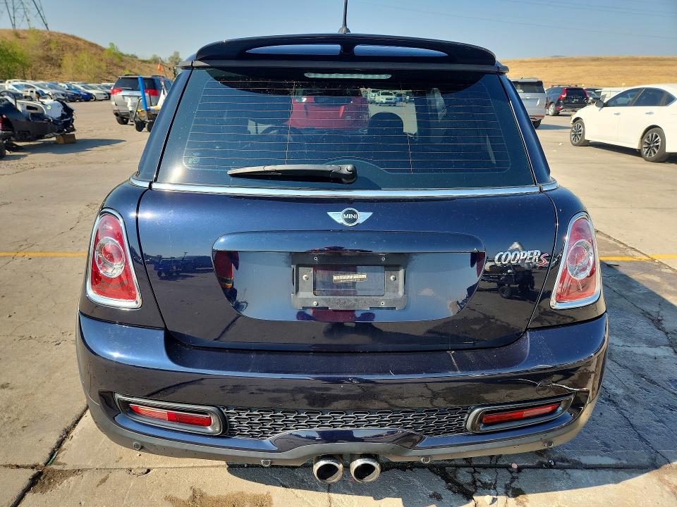 Photo 6 from auction – 2013 MINI COOPER with VIN WMWSV3C55DT394213