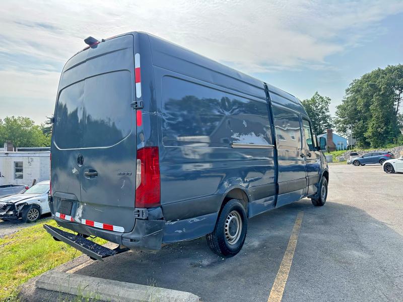 Photo 3 from auction – 2019 MERCEDES-BENZ SPRINTER with VIN WD4PF1CD4KT012340