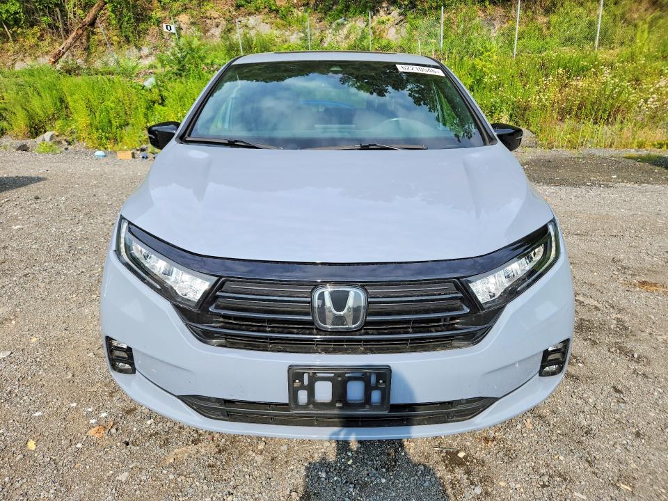 Photo 5 from auction – 2023 HONDA ODYSSEY with VIN 5FNRL6H75PB065876