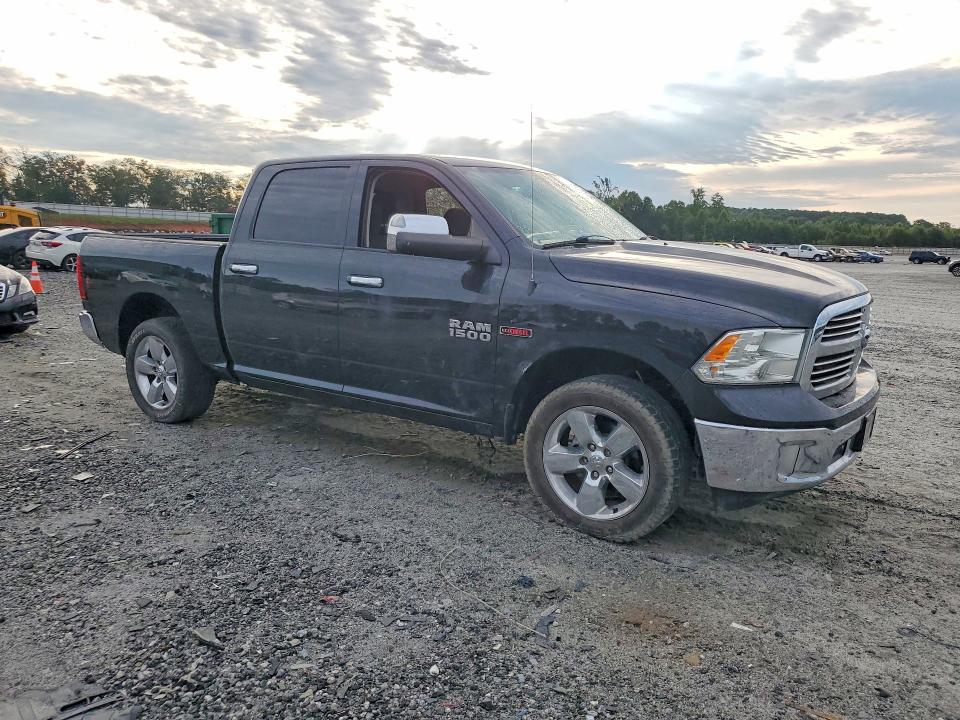 Photo 4 from auction – 2015 RAM 1500 with VIN 1C6RR6LM0FS623234
