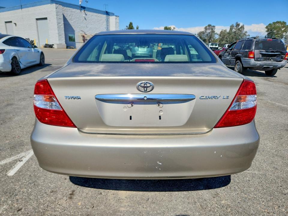 Foto 6 de la subasta – 2002 TOYOTA CAMRY con VIN JTDBE32K620122262