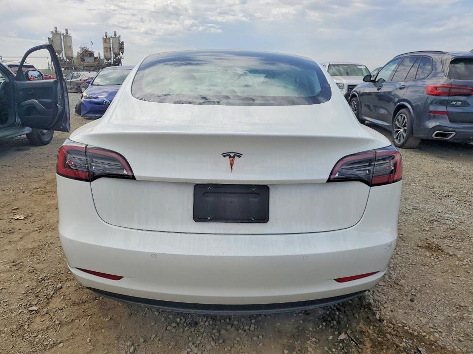 Photo 6 from auction – 2022 TESLA MODEL 3 with VIN 5YJ3E1EA9NF320934