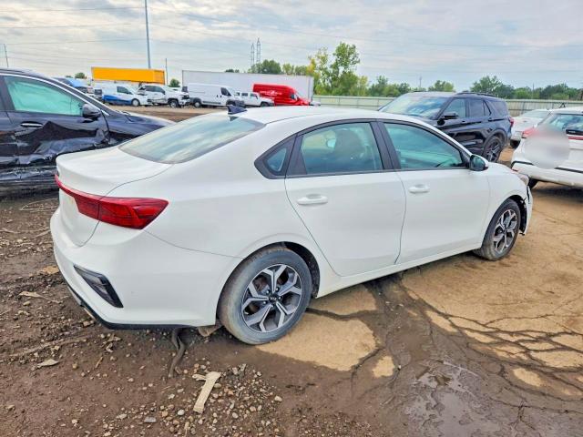 Photo 3 from auction – 2021 KIA FORTE with VIN 3KPF24AD4ME335014