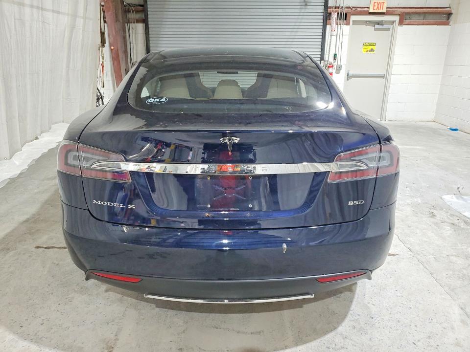Фото 6 с аукциона – 2015 TESLA MODEL S с VIN 5YJSA1H27FF082062