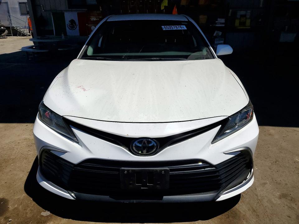 Photo 5 from auction – 2023 TOYOTA CAMRY with VIN 4T1C11AK2PU104617