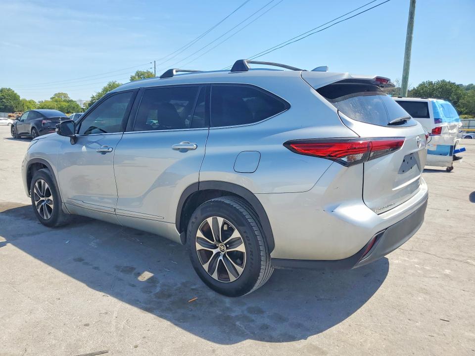 Photo 2 from auction – 2020 TOYOTA HIGHLANDER with VIN 5TDGZRAH6LS512067