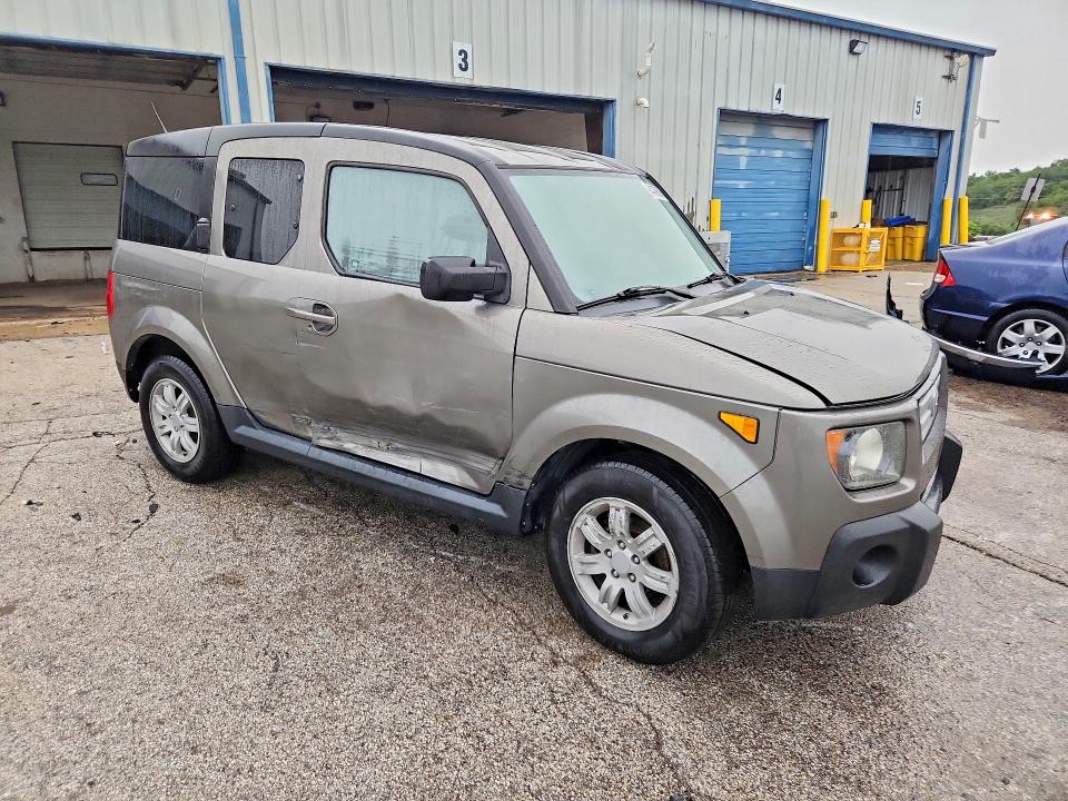 Photo 4 from auction – 2007 HONDA ELEMENT with VIN 5J6YH18777L007372