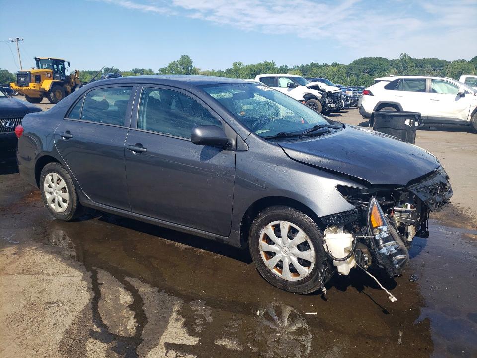 Photo 4 from auction – 2013 TOYOTA COROLLA with VIN 2T1BU4EE1DC940375
