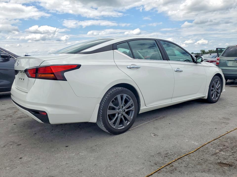 Photo 3 from auction – 2019 NISSAN ALTIMA with VIN 1N4BL4BVXKC116992
