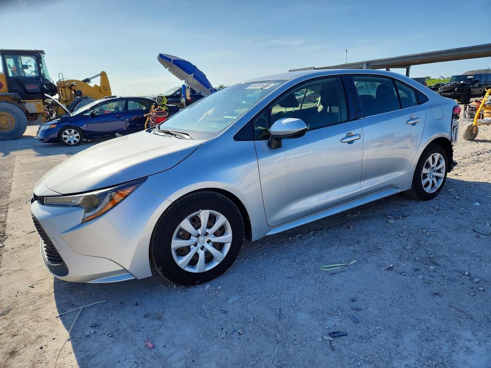 TOYOTA COROLLA 2022 with VIN JTDEPMAE3N3009932 - Photo from auction