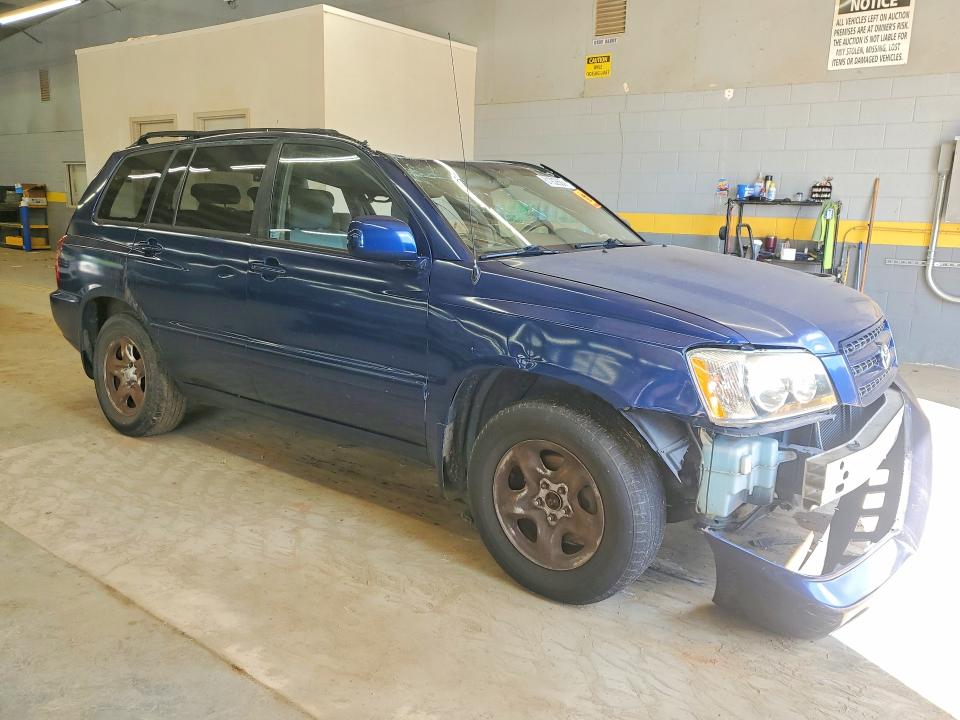 Photo 4 from auction – 2002 TOYOTA HIGHLANDER with VIN JTEGD21A220038138
