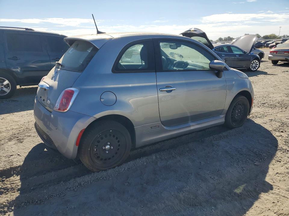 Photo 3 from auction – 2017 FIAT 500 with VIN 3C3CFFGE2HT586106