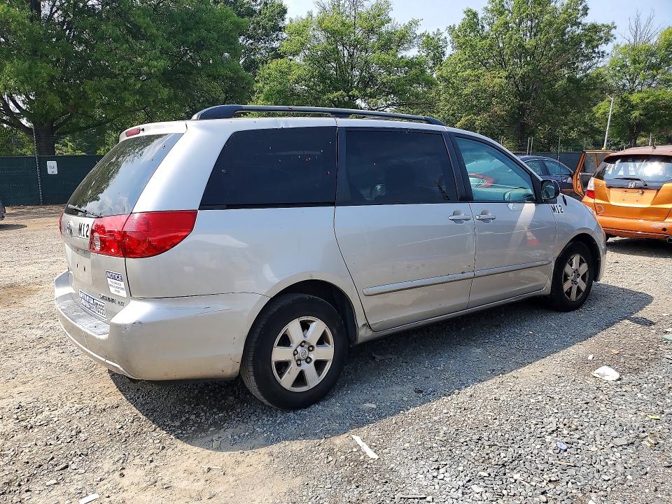 Photo 3 from auction – 2006 TOYOTA SIENNA with VIN 5TDZA23C86S557461