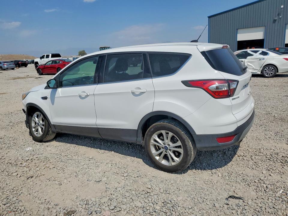 Photo 2 from auction – 2017 FORD ESCAPE with VIN 1FMCU9G95HUB29510