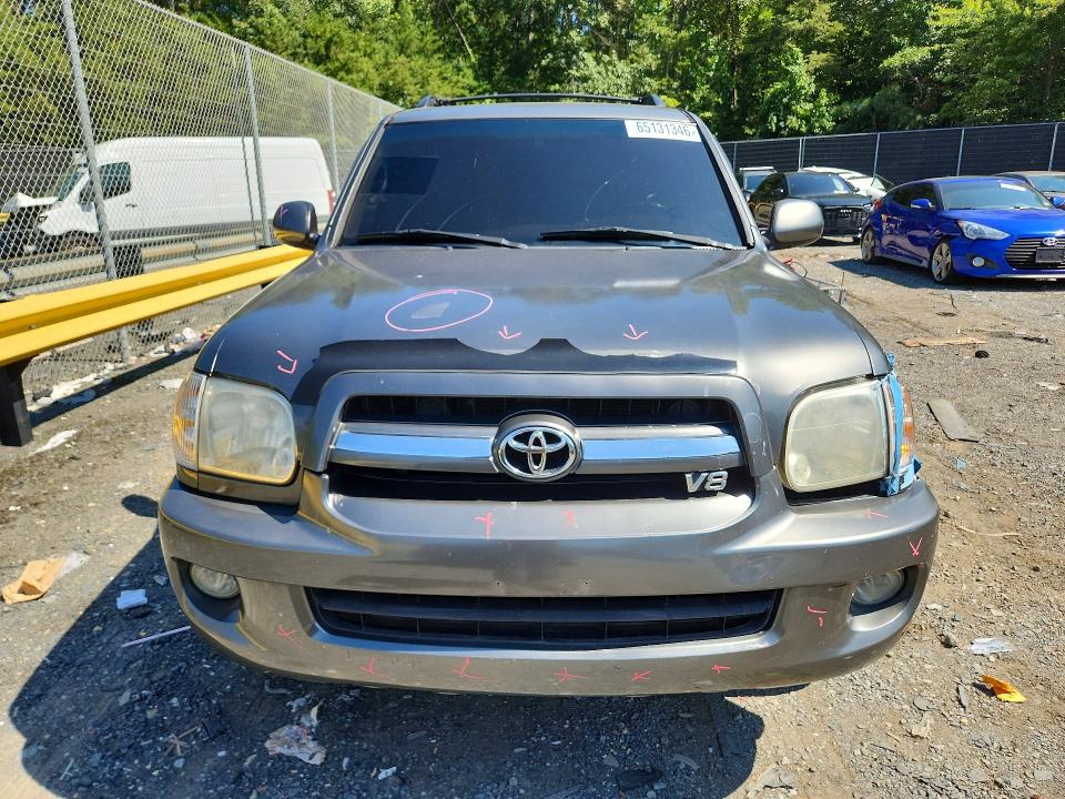 Photo 5 from auction – 2005 TOYOTA SEQUOIA with VIN 5TDBT44A15S236770