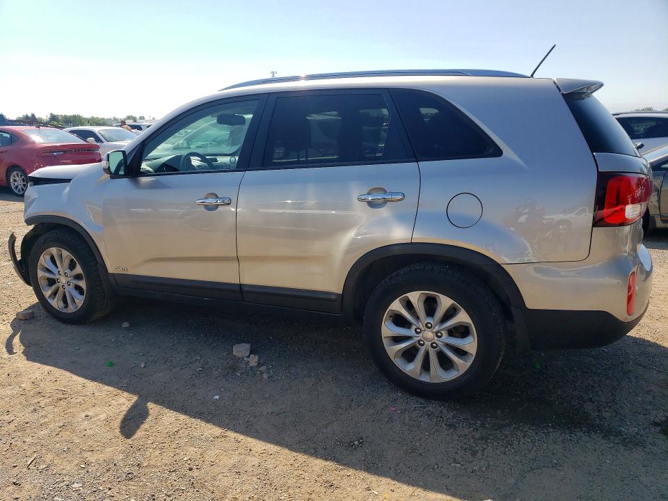 Photo 2 from auction – 2014 KIA SORENTO with VIN 5XYKUDA72EG536840
