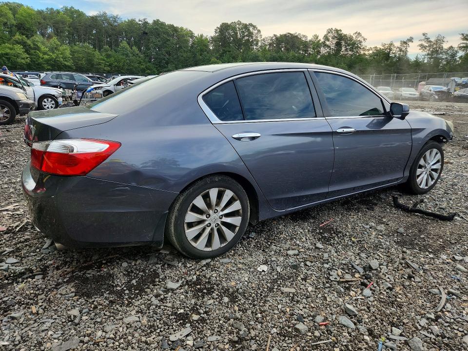 Photo 3 from auction – 2013 HONDA ACCORD with VIN 1HGCR2F70DA244221