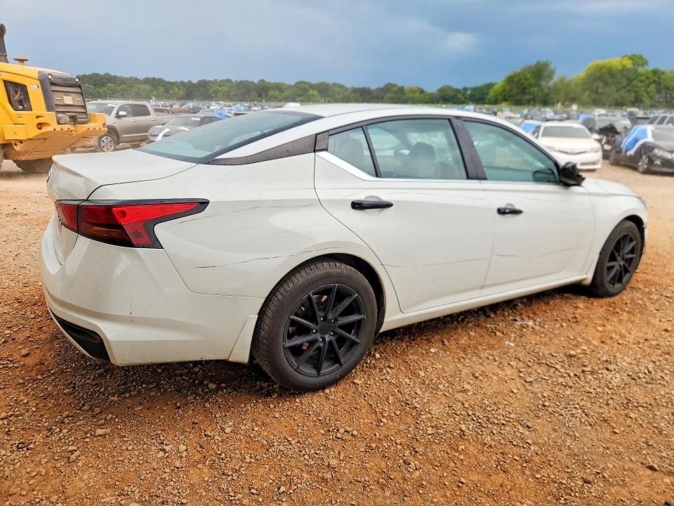 Photo 3 from auction – 2019 NISSAN ALTIMA with VIN 1N4BL4BV3KC122245