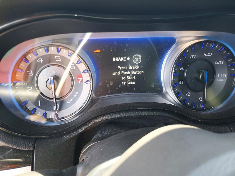 Photo 9 from auction – 2017 CHRYSLER 300 with VIN 2C3CCABG5HH526768