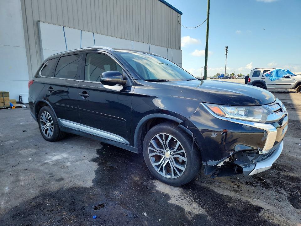 Photo 4 from auction – 2017 MITSUBISHI OUTLANDER with VIN JA4AD3A38HZ002132