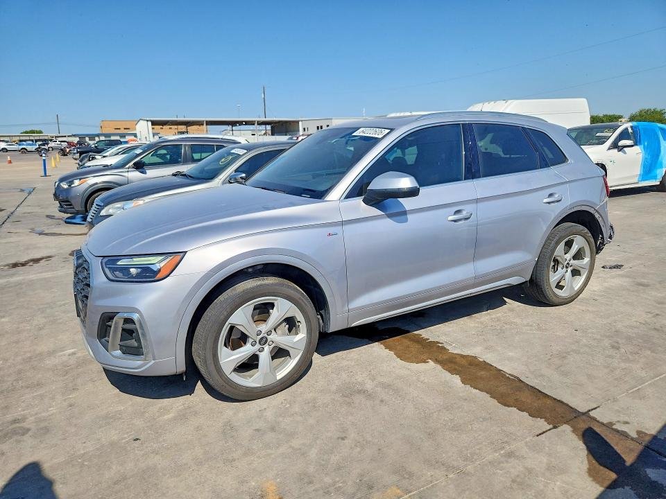 AUDI Q5 2022 with VIN WA1EAAFY2N2097083 - Photo from auction