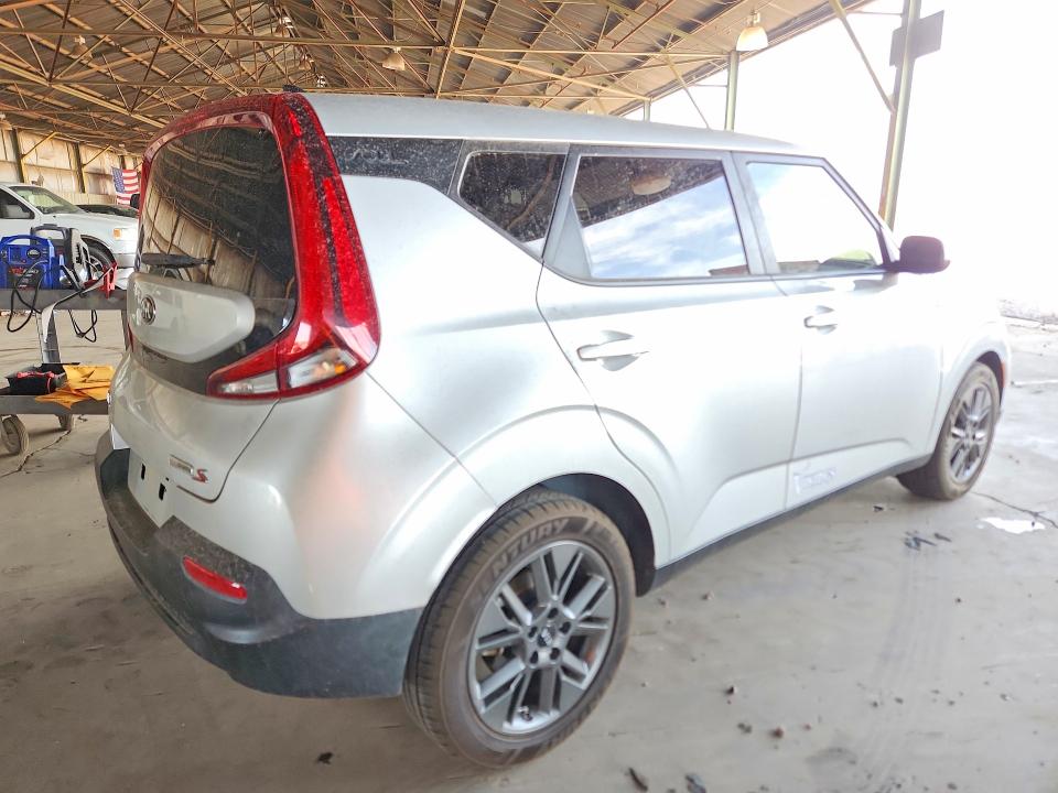 Photo 3 from auction – 2021 KIA SOUL with VIN KNDJ23AU9M7795550