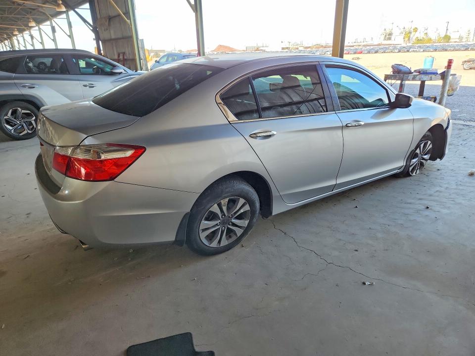 Photo 3 from auction – 2014 HONDA ACCORD with VIN 1HGCR2F33EA117803