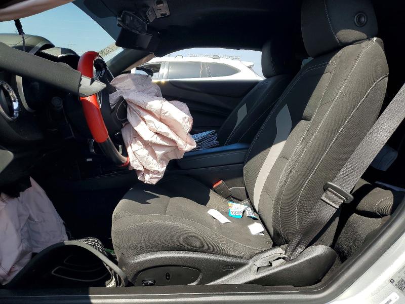 Photo 7 from auction – 2019 CHEVROLET CAMARO with VIN 1G1FB1RX5K0126764