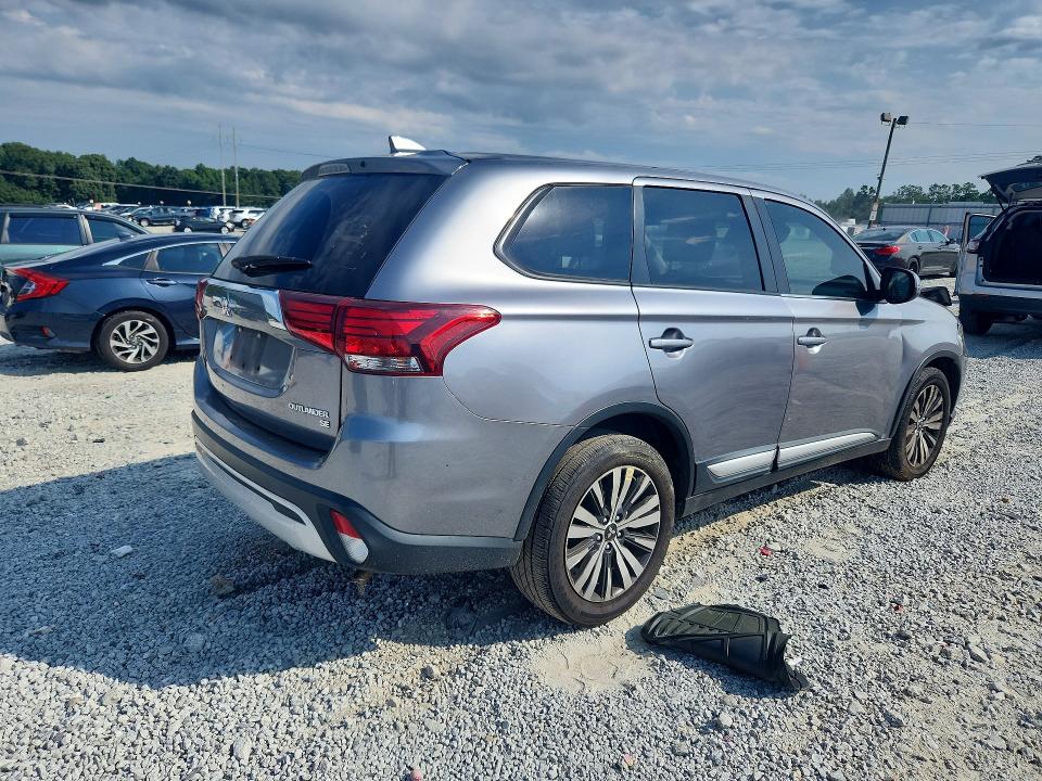 Photo 3 from auction – 2019 MITSUBISHI OUTLANDER with VIN JA4AD3A38KZ044887