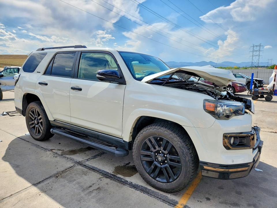Photo 4 from auction – 2020 TOYOTA 4RUNNER with VIN JTEBU5JR8L5799388