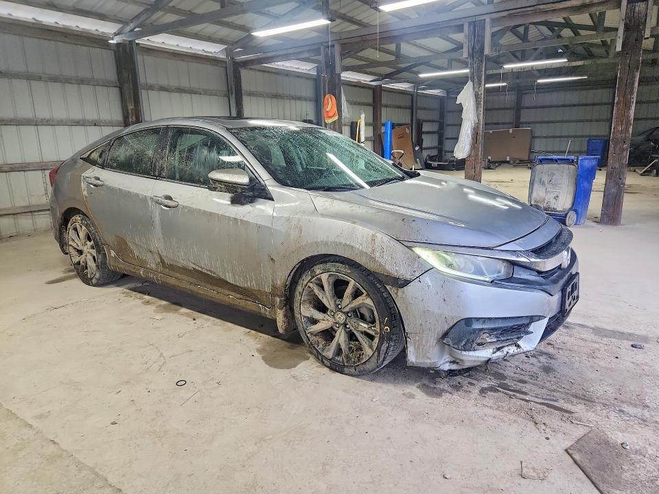 Photo 4 from auction – 2017 HONDA CIVIC with VIN 19XFC2F78HE073248