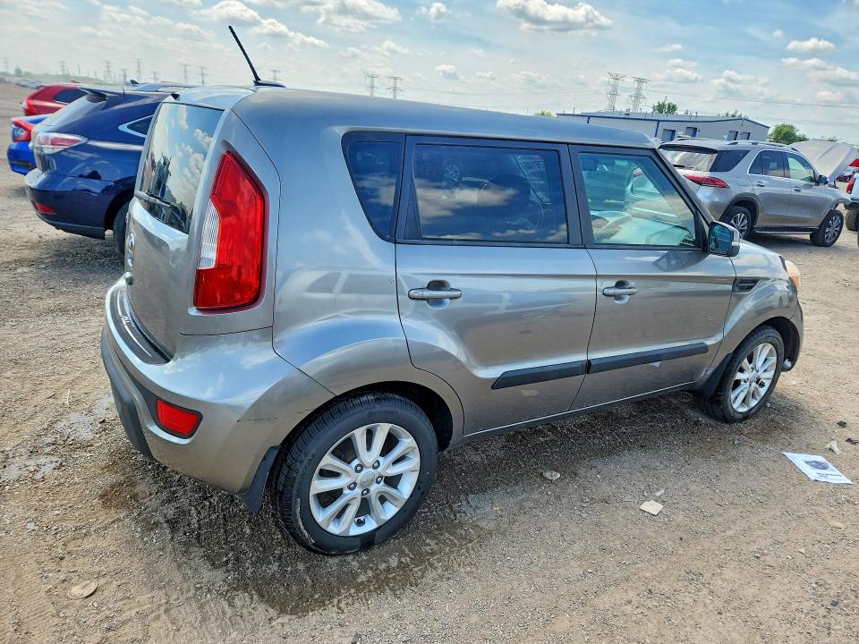 Photo 3 from auction – 2013 KIA SOUL with VIN KNDJT2A63D7525383