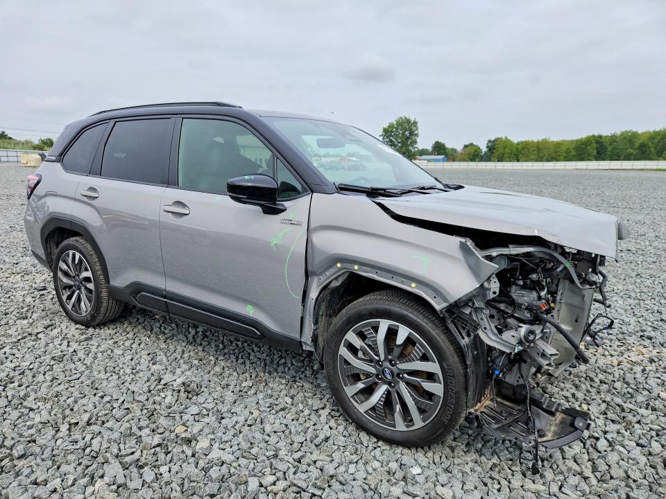 Photo 4 from auction – 2025 SUBARU FORESTER with VIN JF2SLSTD8SH425742