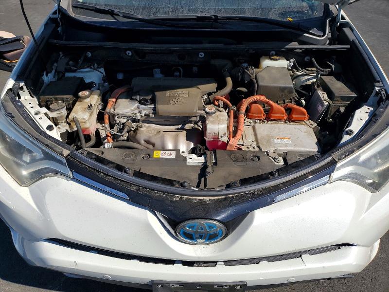 Photo 11 from auction – 2017 TOYOTA RAV4 HV with VIN JTMDJREV2HD069817